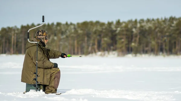 Winter Fisherman Fishing Winter River — Stock Photo, Image