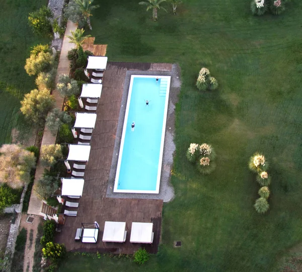 Vista Aérea Del Paisaje España Mallorca Las Mujeres Bañarse Piscina — Foto de Stock