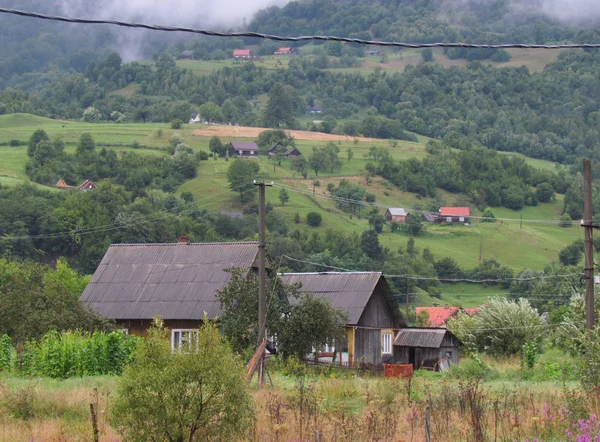 Natuur Bergen Prachtige Landschap Prachtige Berglandschap Karpaten Een Dorp Bergen — Stockfoto