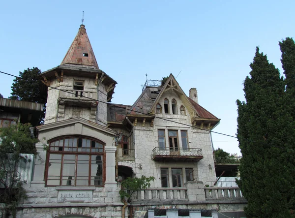 Verlaten Van Het Huis Van Familie Krim Villa Ksenia 2012 — Stockfoto