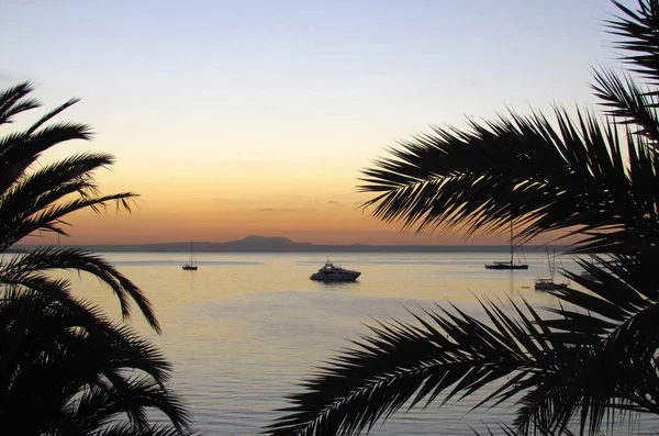 Sonnenaufgang auf dem Meer — Stockfoto