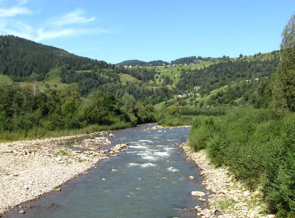 Bela paisagem montanhosa — Fotografia de Stock