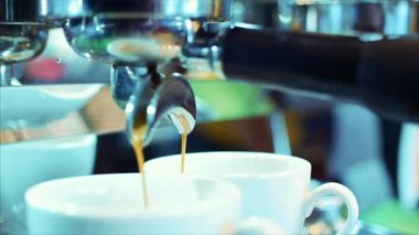 Kahve espresso hazırlık. Stok görüntüleri.