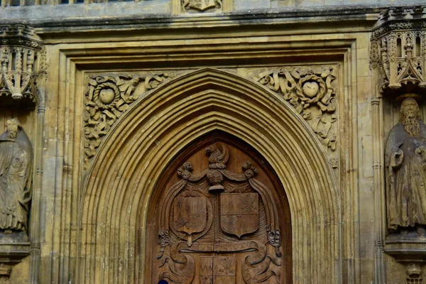 Esculturas Wood Stone Doorway Catedral Bath Inglaterra — Fotografia de Stock