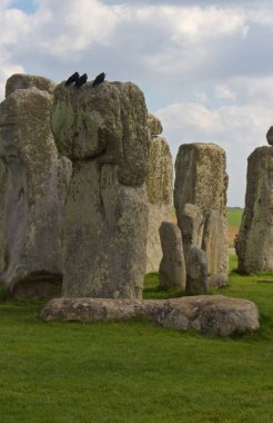 Bulutlu bir Yaz Gününde Stonehenge Rocks