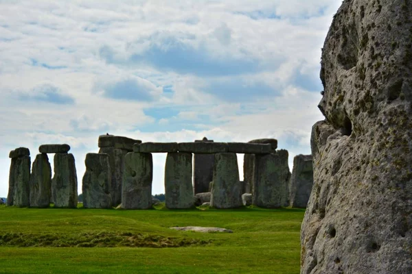 Felsen Von Stonehenge Einem Bewölkten Sommertag Strukturierter Stein Vordergrund — Stockfoto
