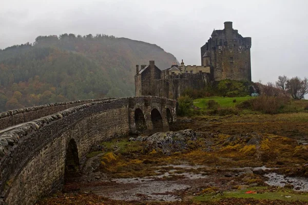 Eileen Donan Castle Scotland Foggy Day Autumn — Stock Photo, Image