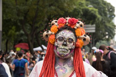 Mexico City - Meksika / Circa Ekim 2019: Ölü geçit günü - Desfile de catrinas
