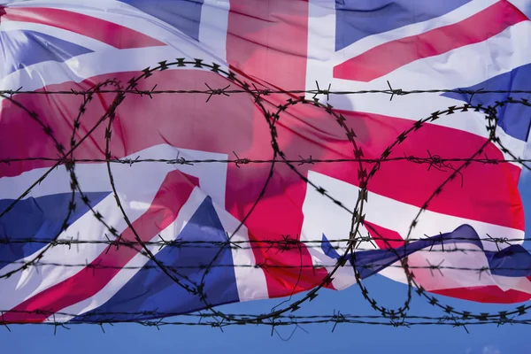 Velká Británie Hranice Vlajkou Velké Británie Ostnatým Drátem — Stock fotografie