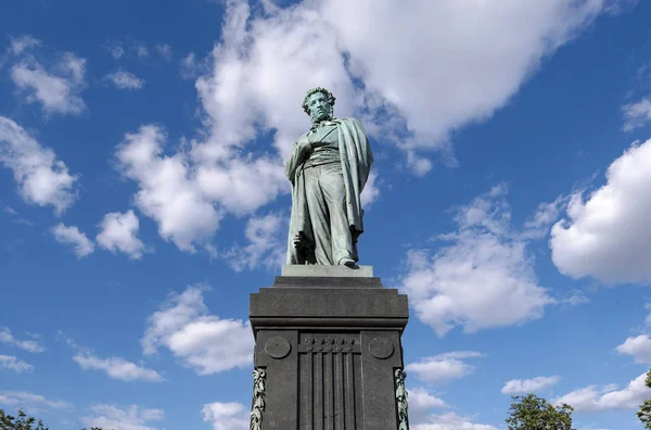 Moskau Mai Denkmal Für Den Schriftsteller Puschkin Moskau Mai 2018 — Stockfoto