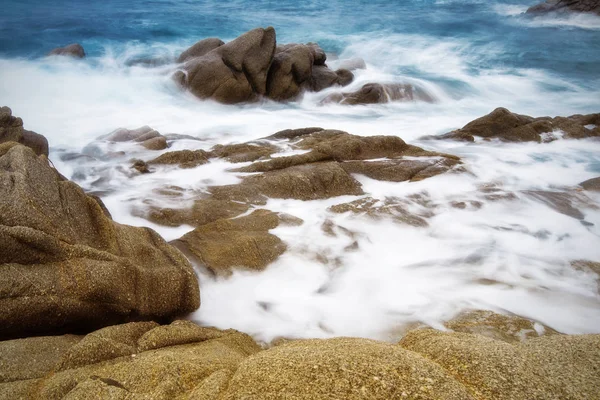 Mar Con Larga Exposición Océano Rocas Agua Como Fondo —  Fotos de Stock
