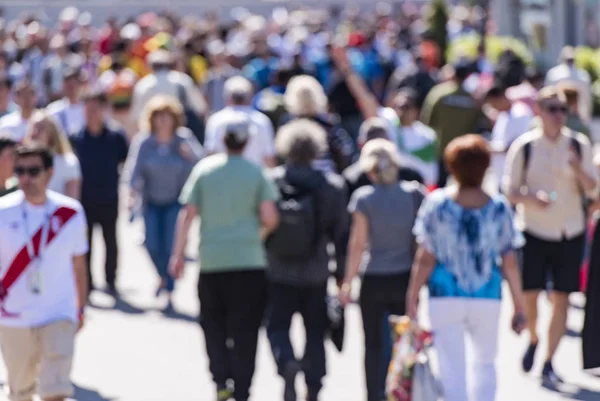 Bokeh arka plan bulanık insanlar olarak City halkının crowed