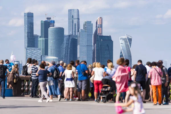 Moscou Août Des Gens Sur Les Collines Sparrow Des Touristes — Photo