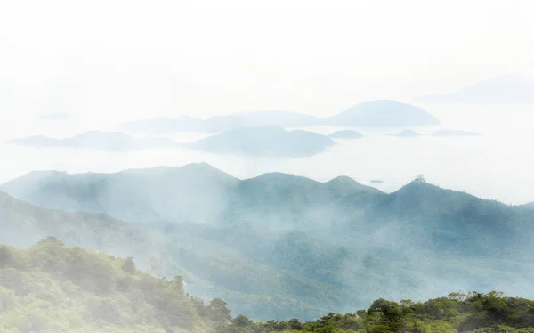 Foggy Morza Widokiem Góry Tian Tan Buddha Ngong Ping Hong — Zdjęcie stockowe