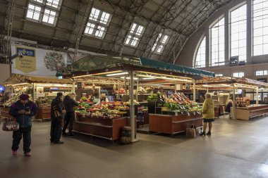 Riga - Oct 08: Merkez iç pazar Riga'da 08 Ekim. 2018 yılında Letonya