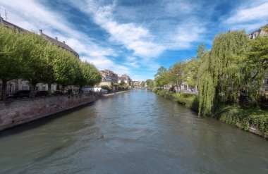Strazburg, kentin ana nehir yeşil Park Strasbourg, Fransa