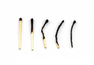 Beş maç beyaz Arka Plan üzerinde izole, Maçlar yazma Aşamaları ile ayarlanmış