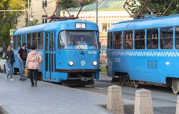Moscow Aug Old Models Blue Trams Moscow Public Transport Passengers — Stock Photo, Image