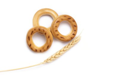 Rus Simitler, beyaz arka plan üzerinde izole küçük Simitler