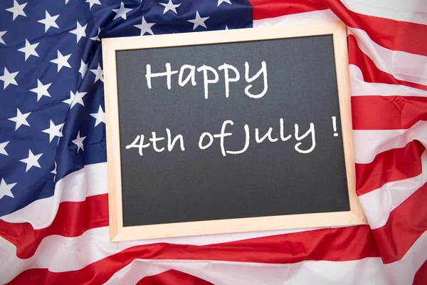 Flaga Usa Tablicą Tekstem Happy 4Th July Dzień Niepodległości — Zdjęcie stockowe
