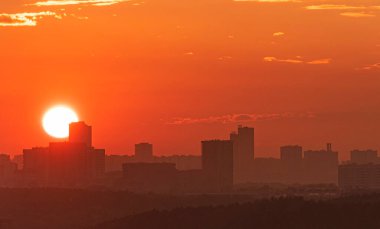 Şehir üzerinde gün batımı, şehir manzarası