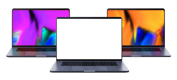 带空白屏幕的笔记本电脑在白色背景下被隔离 笔记本电脑集中 高详细 — 图库照片