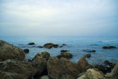 İsrail, Akdeniz sahilinde günbatımı.