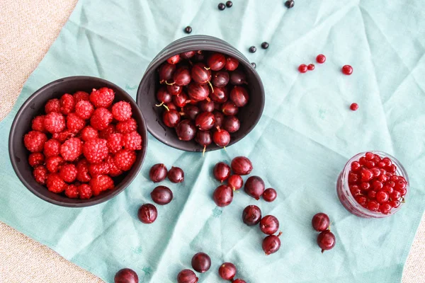 Flatlay Raspberries Blueberries Gooseberries — Stock Photo, Image