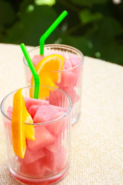 Foto Von Wassermelonen Cocktails Mit Orange — Stockfoto