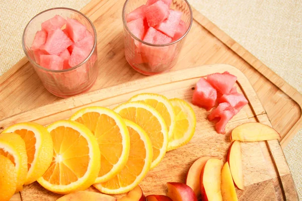 Zusammensetzung Von Nektarinorangen Himbeercocktails Mit Wassermelone — Stockfoto