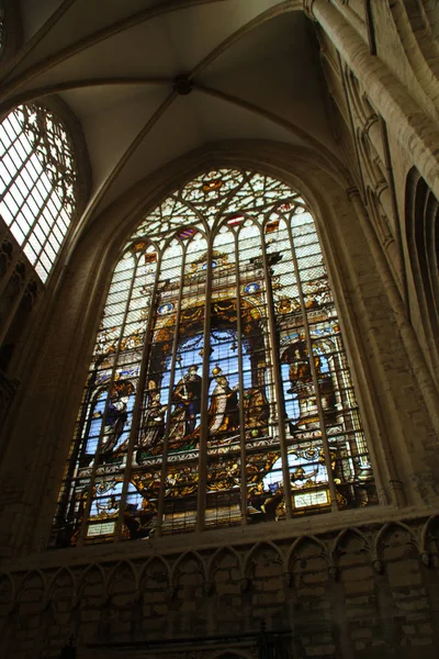 Foto Van Kleurrijke Gebrandschilderd Glas Kathedraal Van Michiels Goedelekathedraal — Stockfoto