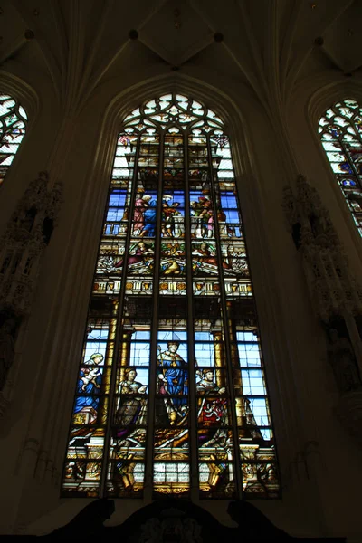 Foto Van Kleurrijke Gebrandschilderd Glas Kathedraal Van Michiels Goedelekathedraal — Stockfoto
