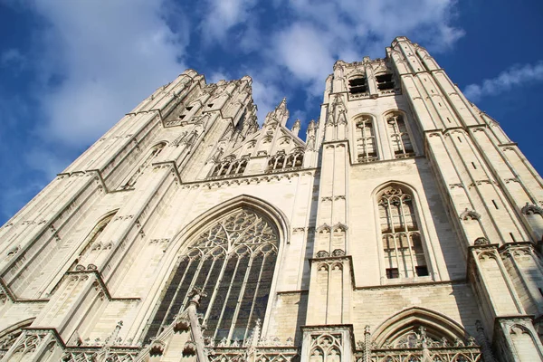 Saint Michael Katedrali fotoğrafı.