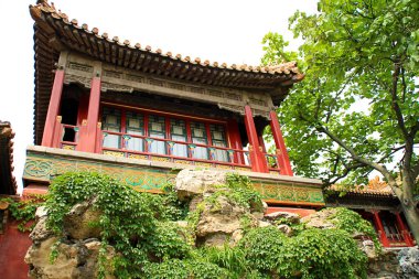 Taşlı Çin evi.