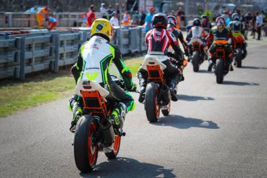 ADAC gençler Kupası 3-5 Ağustos 2018. Çek Grand Prix. Motosiklet (motosiklet) halka yarış.