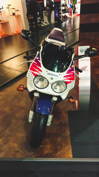 Μηχανάκι Έκθεση Intermot Κολωνία Γερμανία Kawasaki Honda Suzuki Dukat Harley — Φωτογραφία Αρχείου