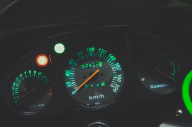 Yeşil spor motosiklet. Sportbike güzel fotoğraf. Motorcike Ninja.Kawasaki Ninja 250r.