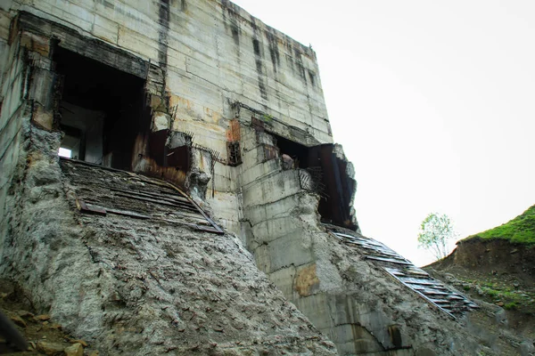 Das Wasserkraftwerk Wurde Umgeworfen Altes Gebäude Des Kraftwerks Ukraine — Stockfoto