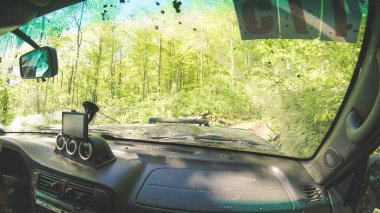 Dağlarda araba ile seyahat. Ukraynalı seferi 