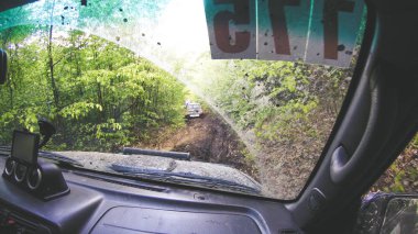 Dağlarda araba ile seyahat. Ukraynalı seferi 