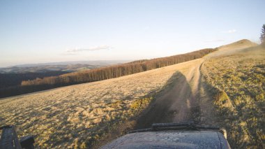 Dağlarda araba ile seyahat. Ukraynalı seferi 