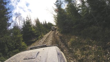 Dağlarda araba ile seyahat. Ukraynalı seferi 