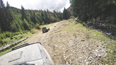 Dağlarda araba ile seyahat. Ukraynalı seferi 