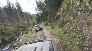 Dağlarda araba ile seyahat. Ukraynalı seferi 