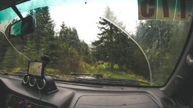 Dağlarda araba ile seyahat. Ukraynalı seferi 