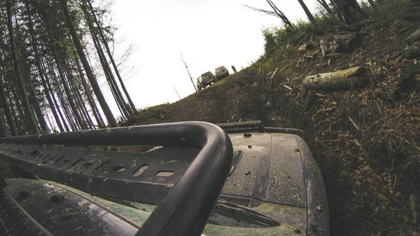 Viajando Carro Nas Montanhas Expedição Ucraniana Fronteira Dos Cárpatos Abril — Fotografia de Stock