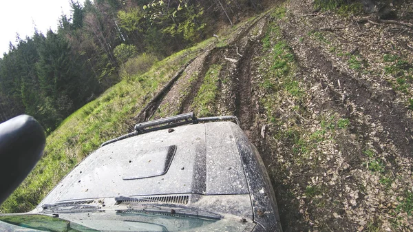 Viajando Carro Nas Montanhas Expedição Ucraniana Fronteira Dos Cárpatos Abril — Fotografia de Stock