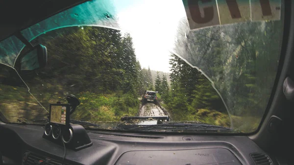 Viaggiare Auto Montagna Spedizione Ucraina Confine Dei Carpazi Aprile 2018 — Foto Stock