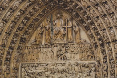 Eski Paris mimari. Evleri ve kiliseleri. Kentin güzelliği heykeller. Aşkın şehri. İlgi yerlere geziler. Notre dame de Paris.