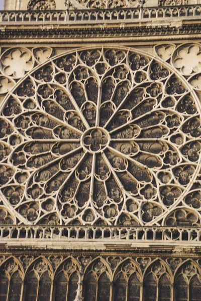 Αρχαία Αρχιτεκτονική Του Παρισιού Σπίτια Και Εκκλησίες Γλυπτά Από Την — Φωτογραφία Αρχείου